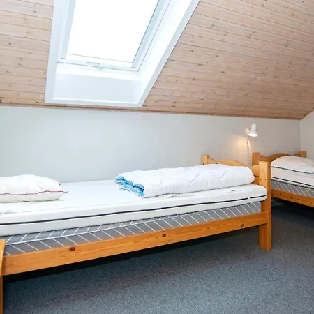 6 Person In Romo Appartement